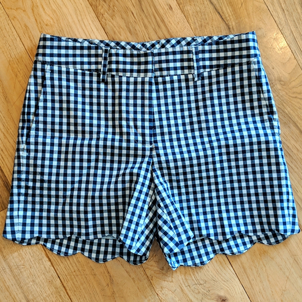 J.McLaughlin Scallop-Edged Petal Shorts Checkered Black & White